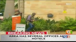 Attacco all'hotel, terrore a Nairobi thumbnail
