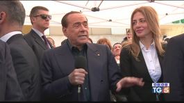 Berlusconi: "Mi candido, stop a questo governo" thumbnail