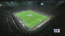 Inter-Juve per la vetta Il Milan respira thumbnail