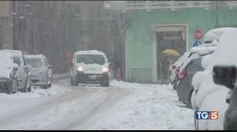 Neve a Milano e Torino. Usa: 21 vittime e disagi thumbnail