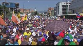 Guaidò e Maduro sfida delle piazze thumbnail
