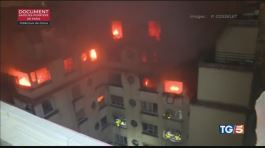 Rogo a Parigi, 10 morti una donna sospettata thumbnail