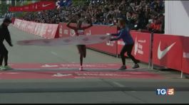 Record al femminile nella ginnastica e maratona thumbnail