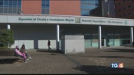Bossi migliora, medici: "è stabile e reattivo" thumbnail