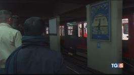 Brusche frenate in metro: aperta un'inchiesta thumbnail