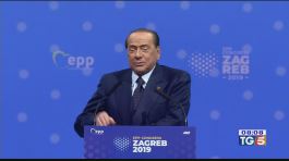 Silvio Berlusconi immagina il team di centrodestra thumbnail