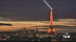 Buon compleanno Torre Eiffel e Piramide del Louvre! thumbnail