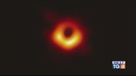 Ecco il buco nero, certezze dall'Universo thumbnail