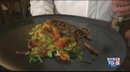 Gusto Verde: spaghetti con fave e guanciale thumbnail