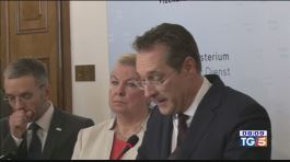 Travolto dallo scandalo Strache si dimette thumbnail