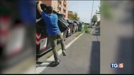 La sindaca accusa i romani thumbnail