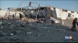 Le bombe di Haftar sul centro migranti thumbnail