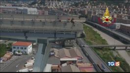 Si indaga sulle cause del crollo del Ponte Morandi thumbnail