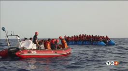 Lampedusa è sotto assedio thumbnail