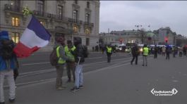 Scontri e feriti in Francia thumbnail