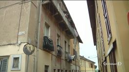 Segregata dal marito violento thumbnail