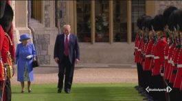 Trump a pranzo dalla Regina thumbnail