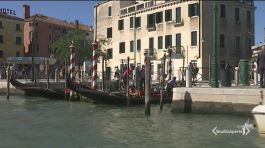 Venezia dichiara guerra al fumo thumbnail