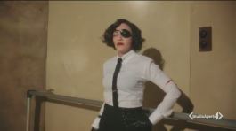 "Una regina non è mai in ritardo" thumbnail