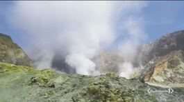 Vulcano erutta, vittime e dispersi thumbnail