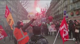Parigi, feste di rabbia e di crisi thumbnail