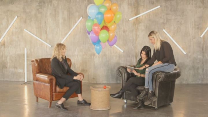 Una Coppia Di Amiche Adesso Il Capo Sono Io Video Mediaset Play