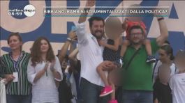 Accuse a Salvini per la bambina fatta salire sul palco thumbnail