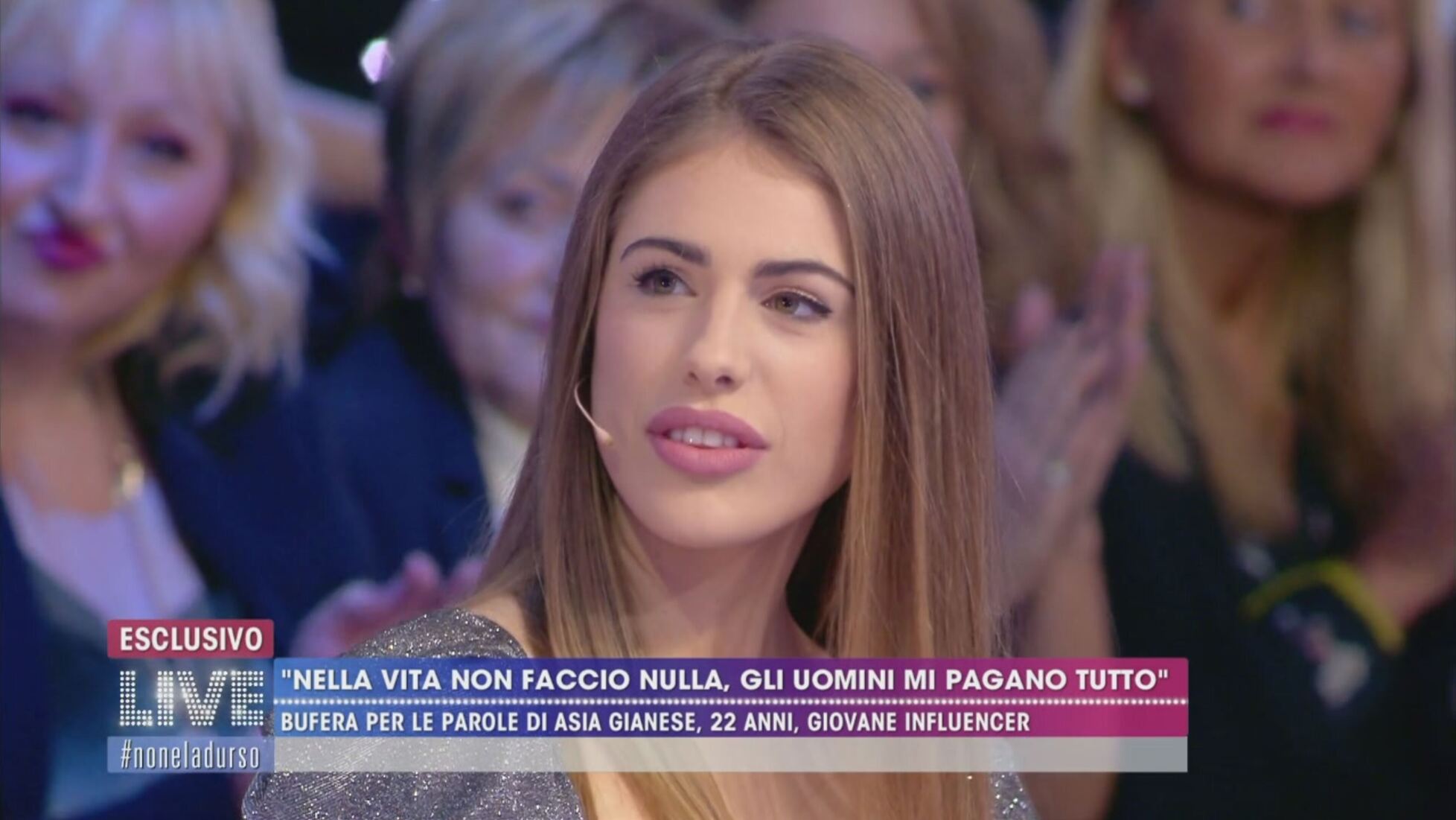 Asia Gianese: “Gli uomini mi pagano tutto, anche le tette” | Mediaset  Infinity