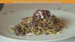 Bigoli con salsiccia e radicchio di Treviso thumbnail