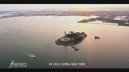 In volo sopra New York al tramonto thumbnail
