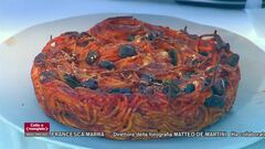 Sformato di spaghettoni e crostata di fragole all'acqua