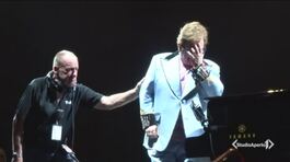 Sir Elton in lacrime ferma lo show thumbnail