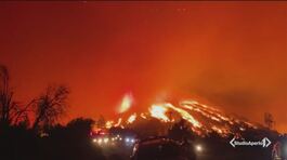 California in fiamme, è emergenza thumbnail