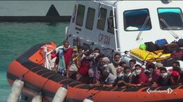 Migranti, la Sicilia dice basta thumbnail