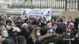 Virus, in Europa dilaga la protesta thumbnail