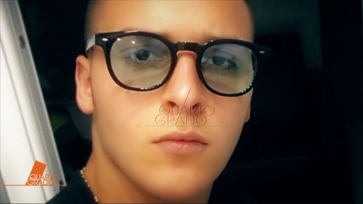 Napoli La Morte Del 15enne Ugo Russo Ucciso Da Un Carabiniere Che Stava Cercando Di Rapinare Quarto Grado Video Mediaset Play