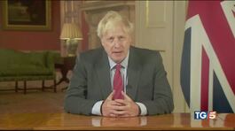 Record mondiale di contagi. Londra schiera esercito thumbnail