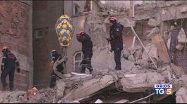 Terremoto in Turchia: 20 morti, 1000 feriti thumbnail