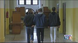 Quattro regioni: controllare gli alunni thumbnail