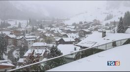 Prima abbondante nevicata sulle Dolomiti thumbnail