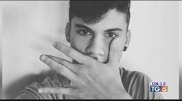 "Lasciati soli ad aiutare nostro figlio" thumbnail