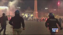Nuovi scontri a Roma e Napoli thumbnail