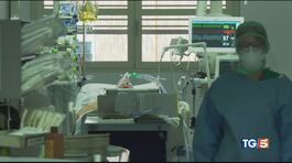 Ospedali al collasso, è corsa contro il tempo thumbnail