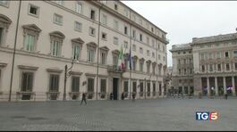 In vigore "cura Italia". Borse giù, spread vola thumbnail