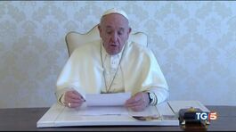Il video messaggio del Papa che si affida alla tecnologia per comunicare con i fedeli thumbnail