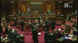 In Senato passa la fiducia sul decreto Cura Italia thumbnail