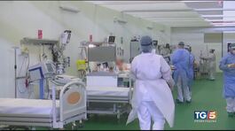 Cala crescita contagi, ma è strage di medici thumbnail