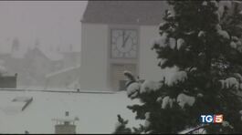 Gelo, vento e nubifragi. Arriva neve in pianura thumbnail