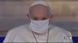 "Dolorosa sciatalgia" Papa solo all'Angelus thumbnail