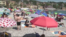 Ferragosto insolito tra virus e vacanze thumbnail